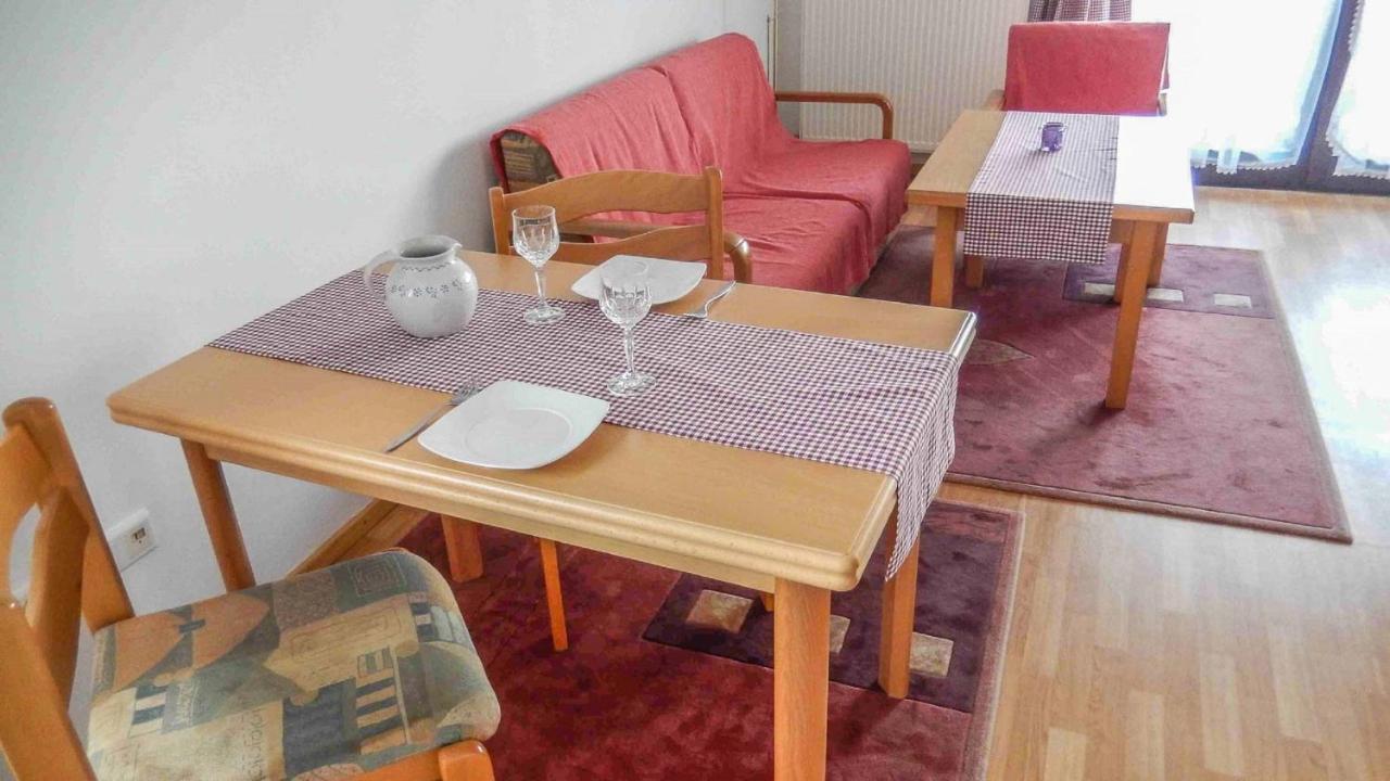 Ferienwohnungen Am Hasenweg 로스토프 외부 사진